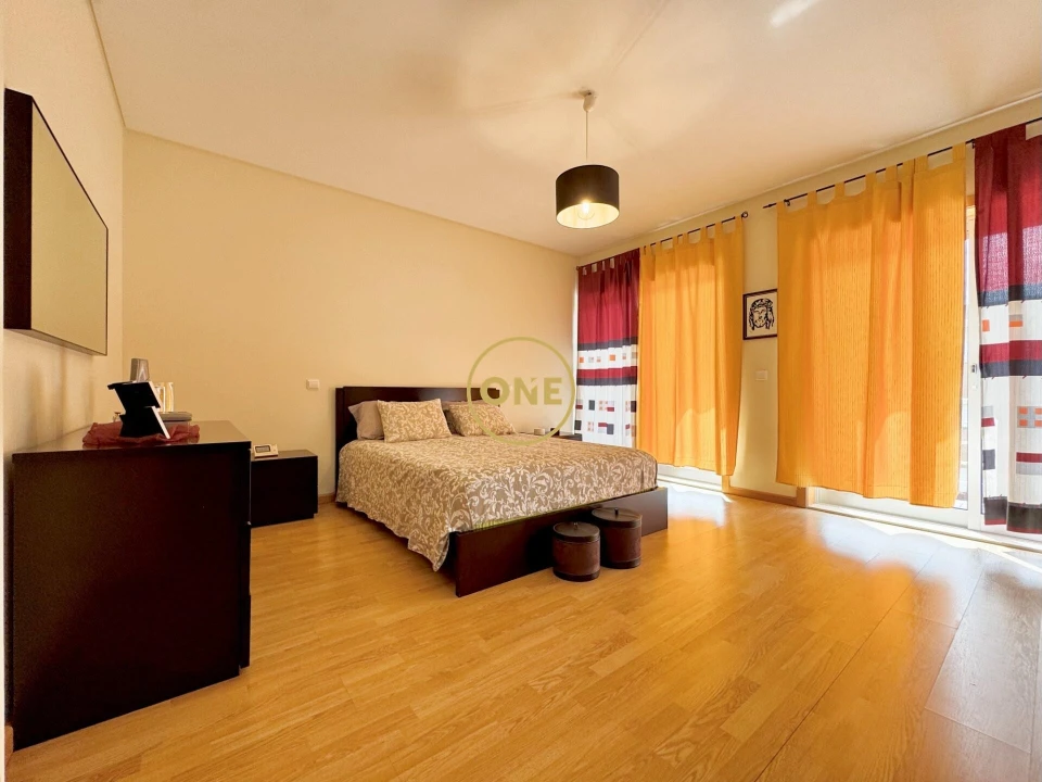 Moradia T3 para Venda em Castêlo da Maia Foto 16