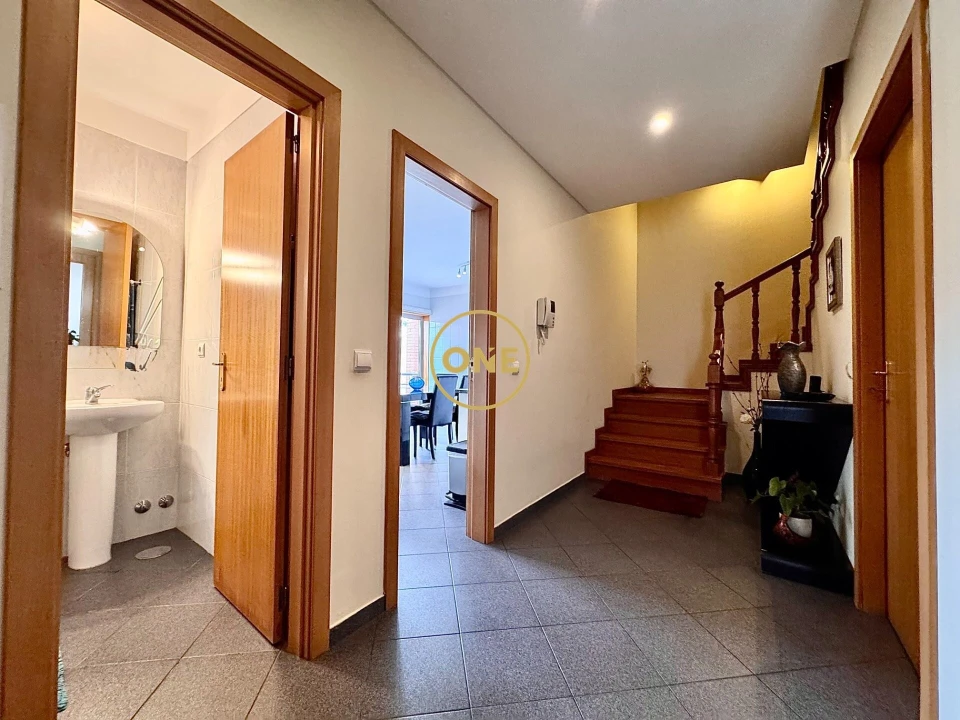 Moradia T3 para Venda em Castêlo da Maia Foto 29