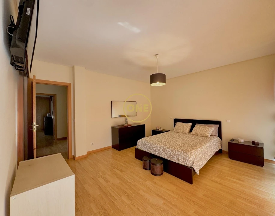 Moradia T3 para Venda em Castêlo da Maia Foto 17