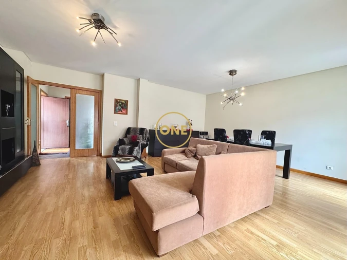 Moradia T3 para Venda em Castêlo da Maia Foto 6