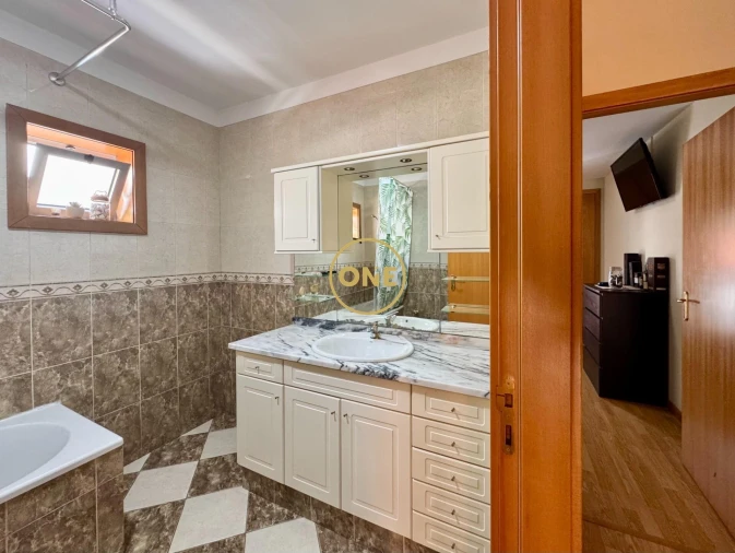 Moradia T3 para Venda em Castêlo da Maia Foto 14