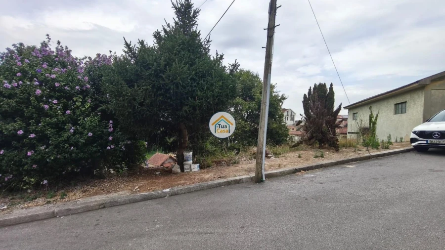 Terreno para Venda em Oliveira do Douro Foto 10