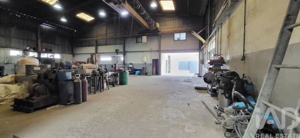 Armazém para Venda em Oiã