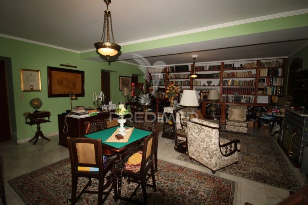 Moradia T4 para Venda em Angra (São Pedro) Foto 9