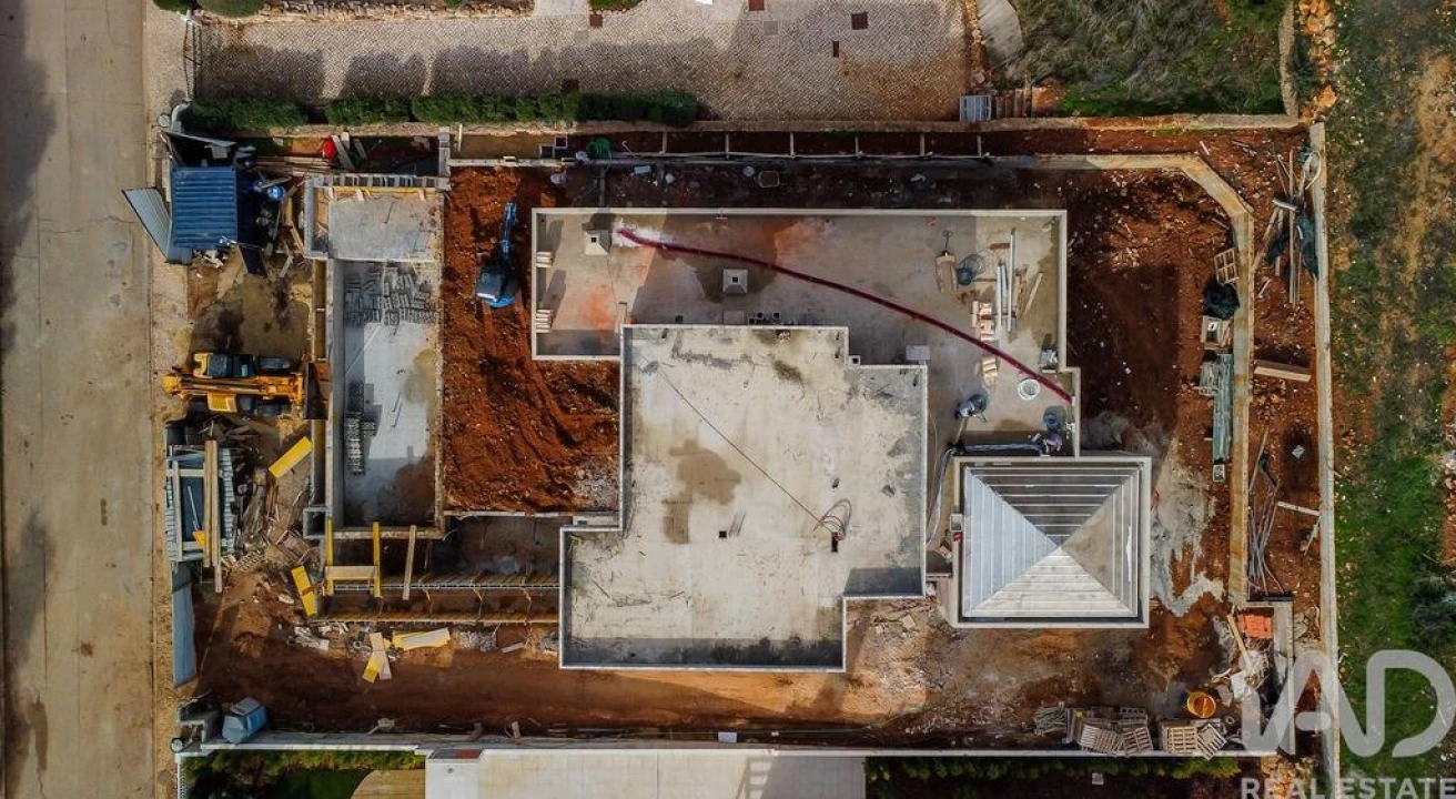 Moradia T3 para Venda em Albufeira e Olhos de Água Foto 29