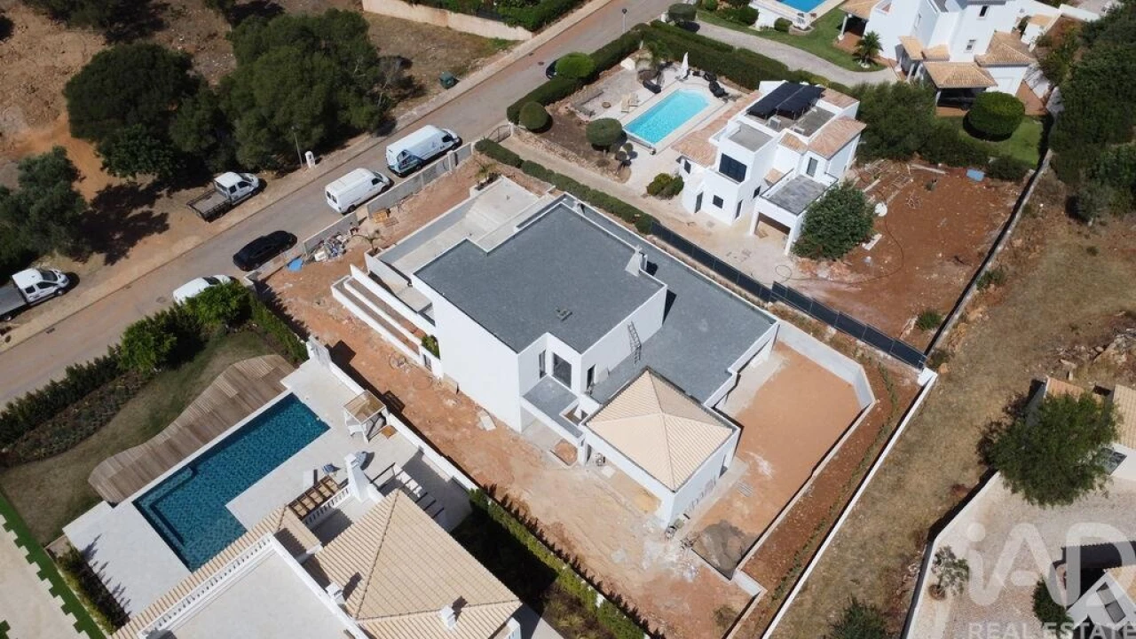 Moradia T3 para Venda em Albufeira e Olhos de Água Foto 20