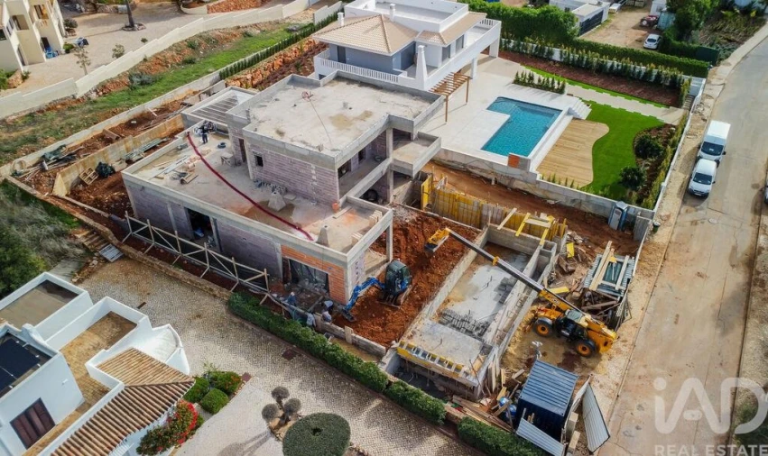 Moradia T3 para Venda em Albufeira e Olhos de Água Foto 24