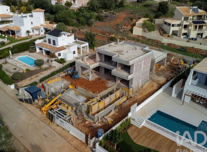 Moradia T3 para Venda em Albufeira e Olhos de Água Foto 25