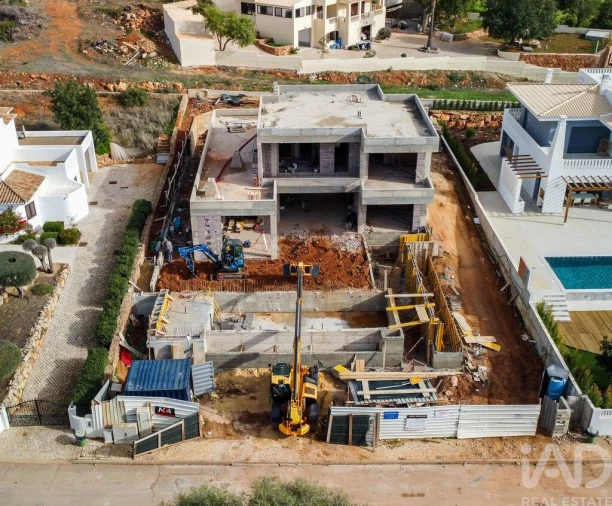 Moradia T3 para Venda em Albufeira e Olhos de Água Foto 26
