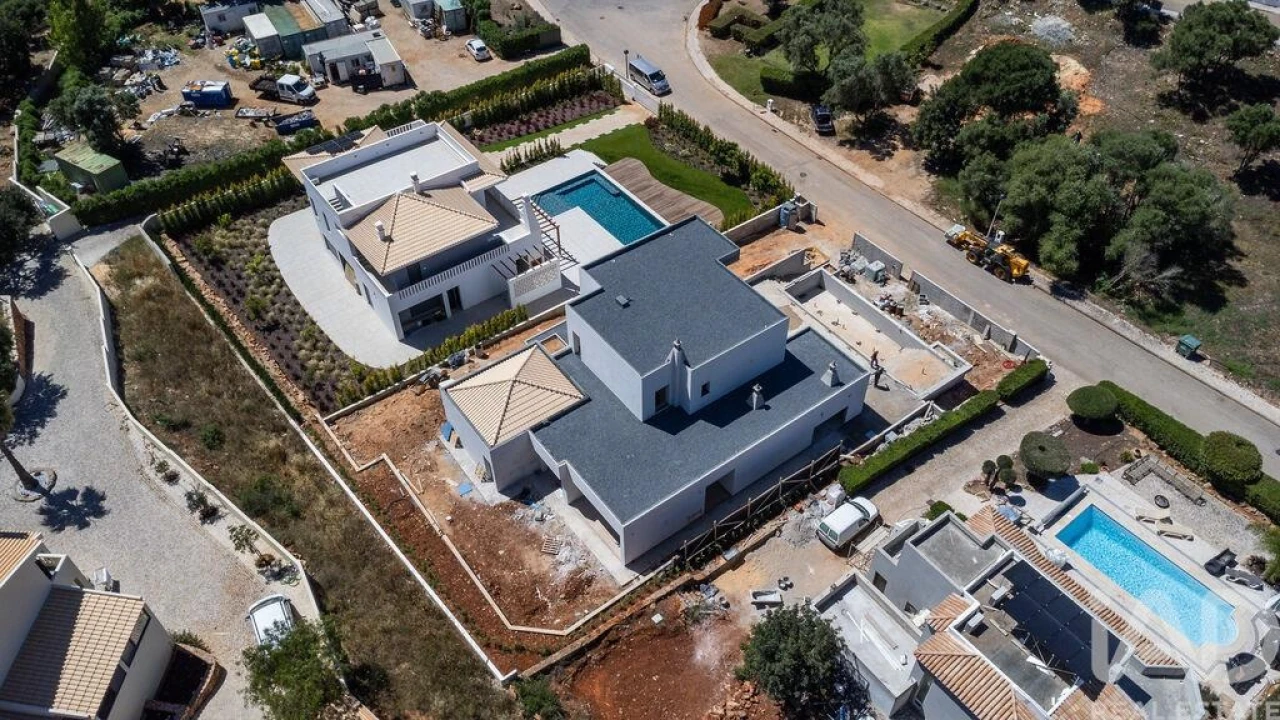Moradia T3 para Venda em Albufeira e Olhos de Água Foto 3