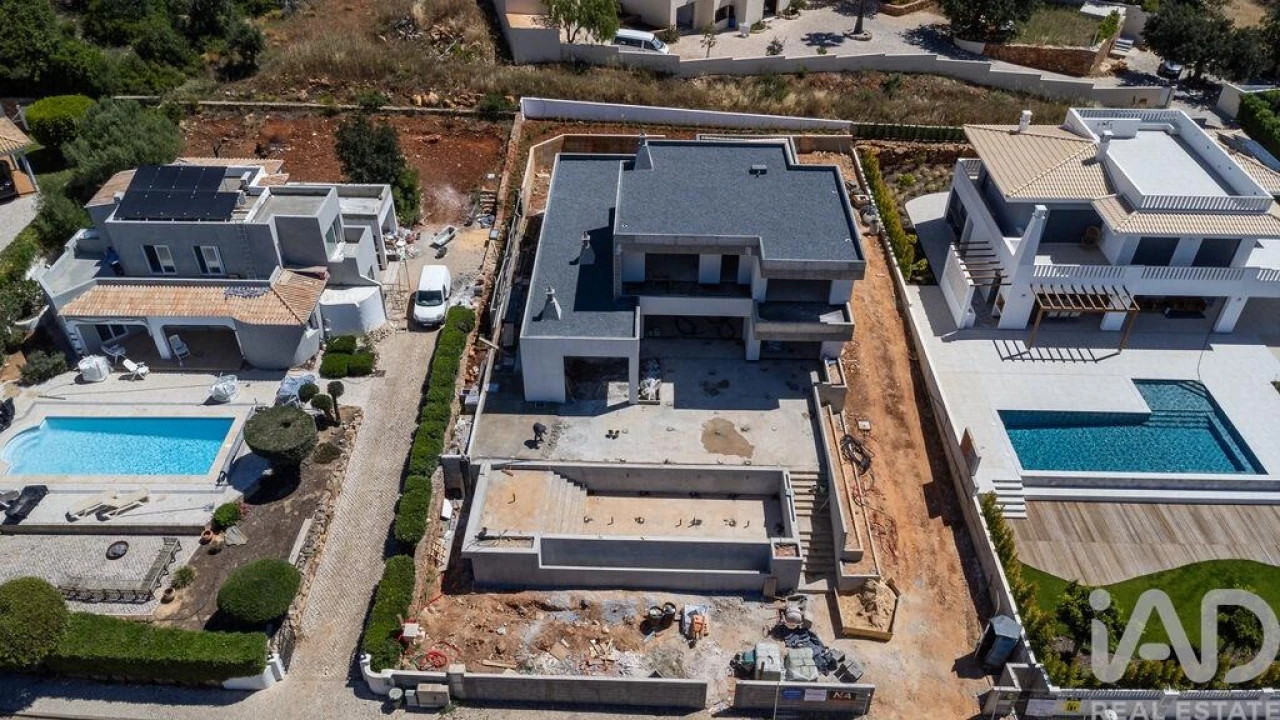 Moradia T3 para Venda em Albufeira e Olhos de Água Foto 2