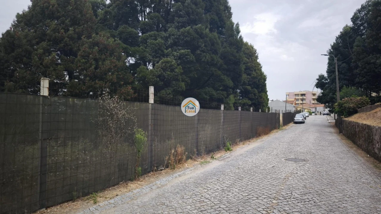Terreno para Venda em Oliveira do Douro Foto 6