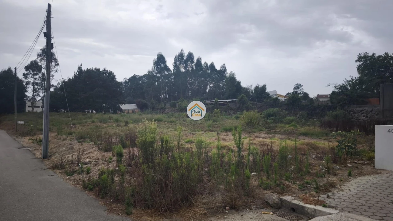 Terreno para Venda em Serzedo e Perosinho Foto 3