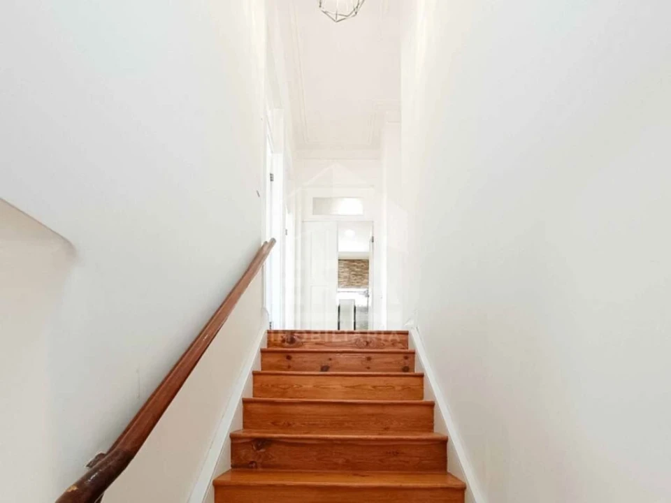 Moradia T5 para Venda em Eixo e Eirol Foto 16