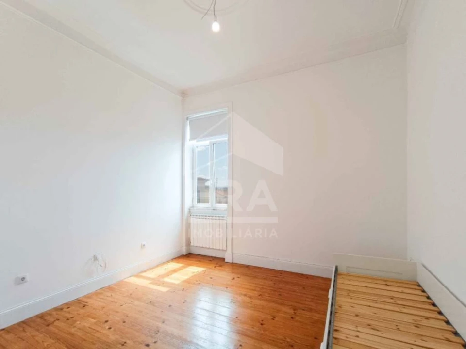 Moradia T5 para Venda em Eixo e Eirol Foto 24