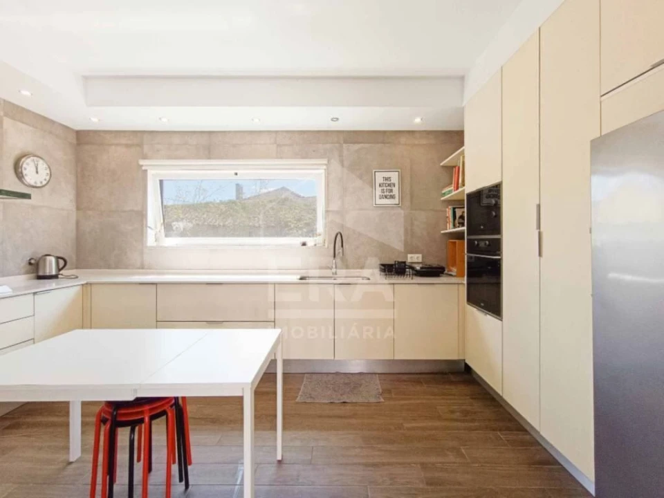 Moradia T5 para Venda em Eixo e Eirol Foto 5