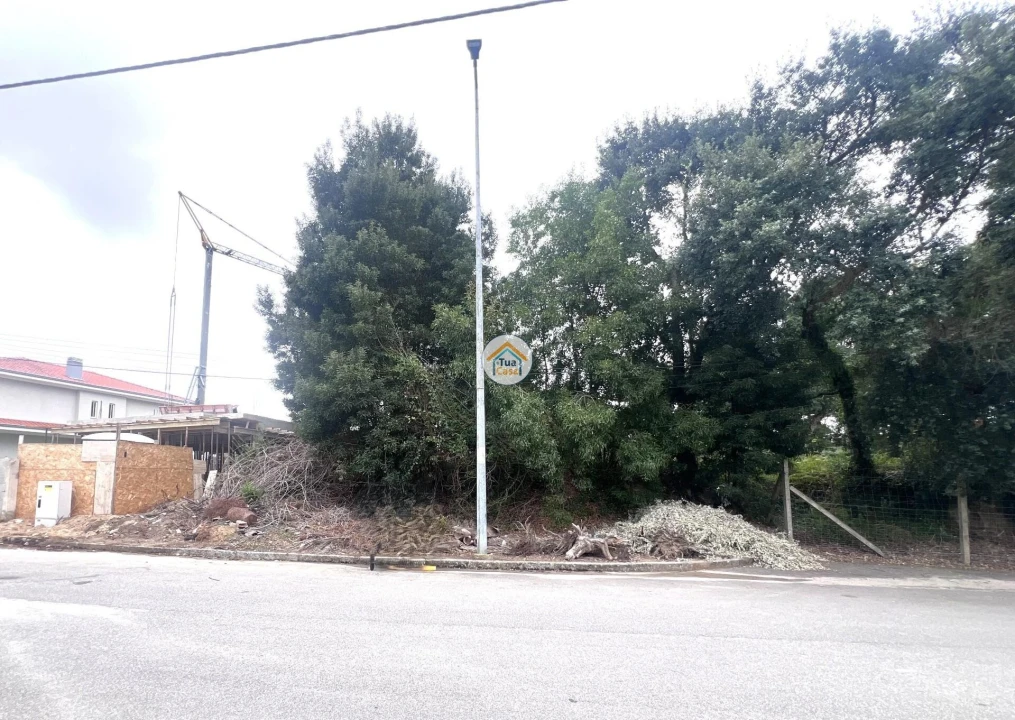 Terreno para Venda em Serzedo e Perosinho Foto 3