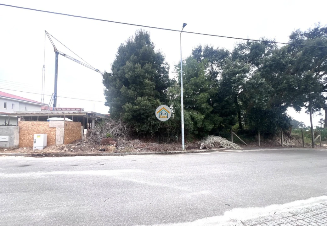 Terreno para Venda em Serzedo e Perosinho Foto 2