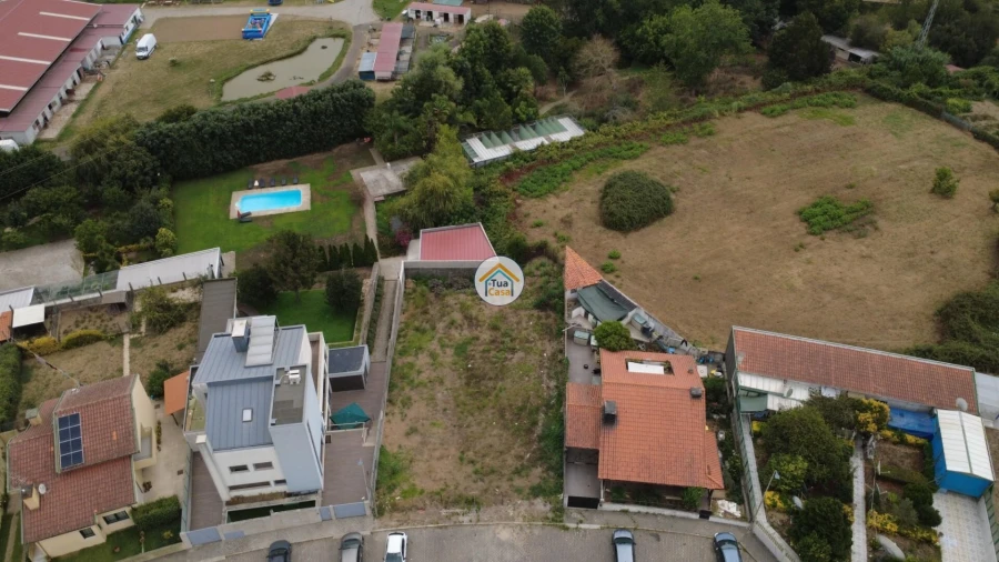 Terreno para Venda em Canelas Foto 3