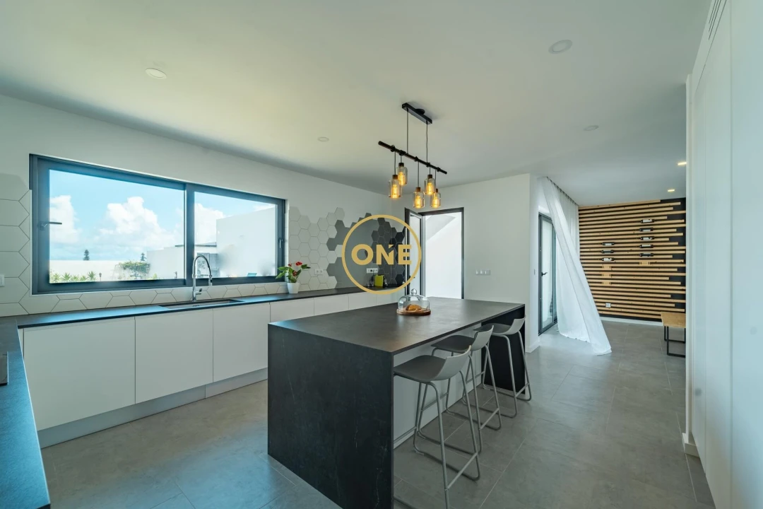 Moradia T2 para Venda em Ribeira Grande (Matriz) Foto 6