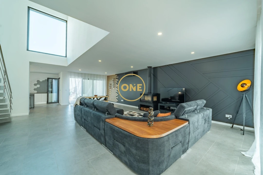 Moradia T2 para Venda em Ribeira Grande (Matriz) Foto 9