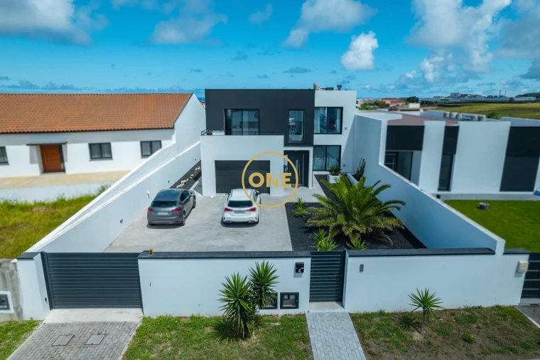 Moradia T2 para Venda em Ribeira Grande (Matriz)