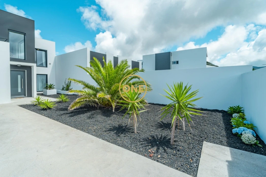 Moradia T2 para Venda em Ribeira Grande (Matriz) Foto 2