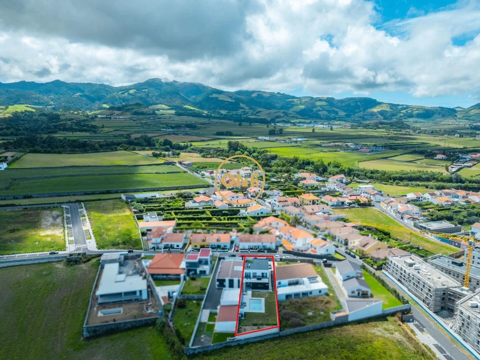 Moradia T2 para Venda em Ribeira Grande (Matriz) Foto 40