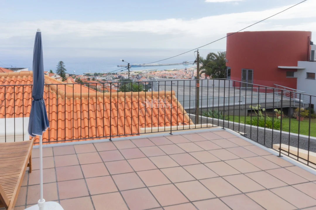 Moradia T3 para Venda em Funchal (Santa Maria Maior) Foto 9