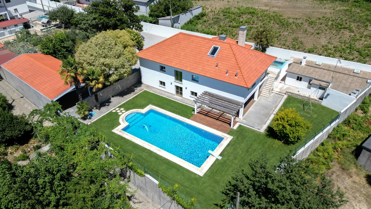 Moradia T5 para Venda em Aboim, Felgueiras, Gontim e Pedraído Foto 32