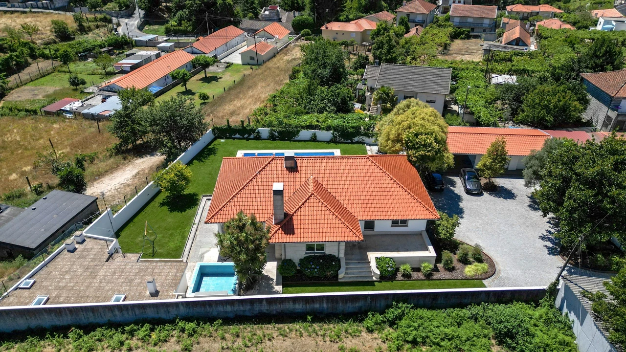 Moradia T5 para Venda em Aboim, Felgueiras, Gontim e Pedraído Foto 52