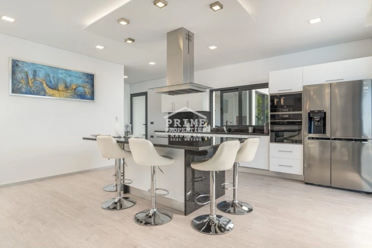 Moradia T3 para Venda em Arco da Calheta Foto 7