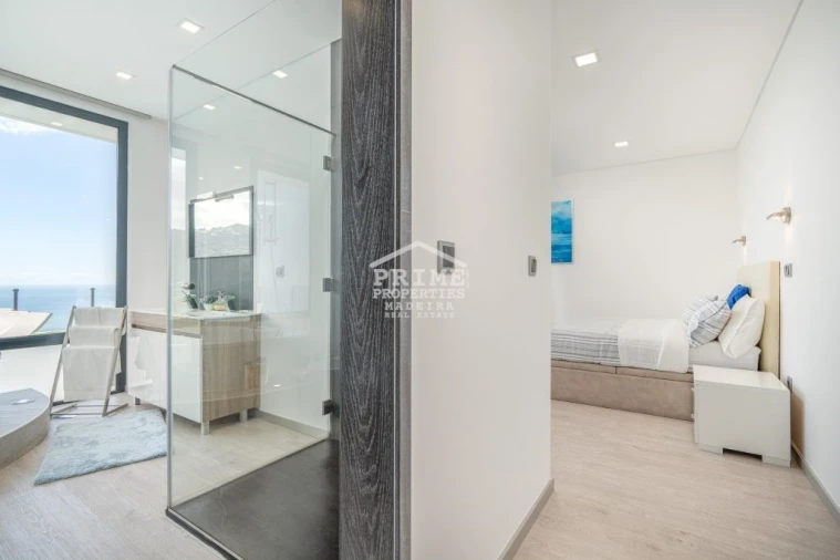 Moradia T3 para Venda em Arco da Calheta Foto 16