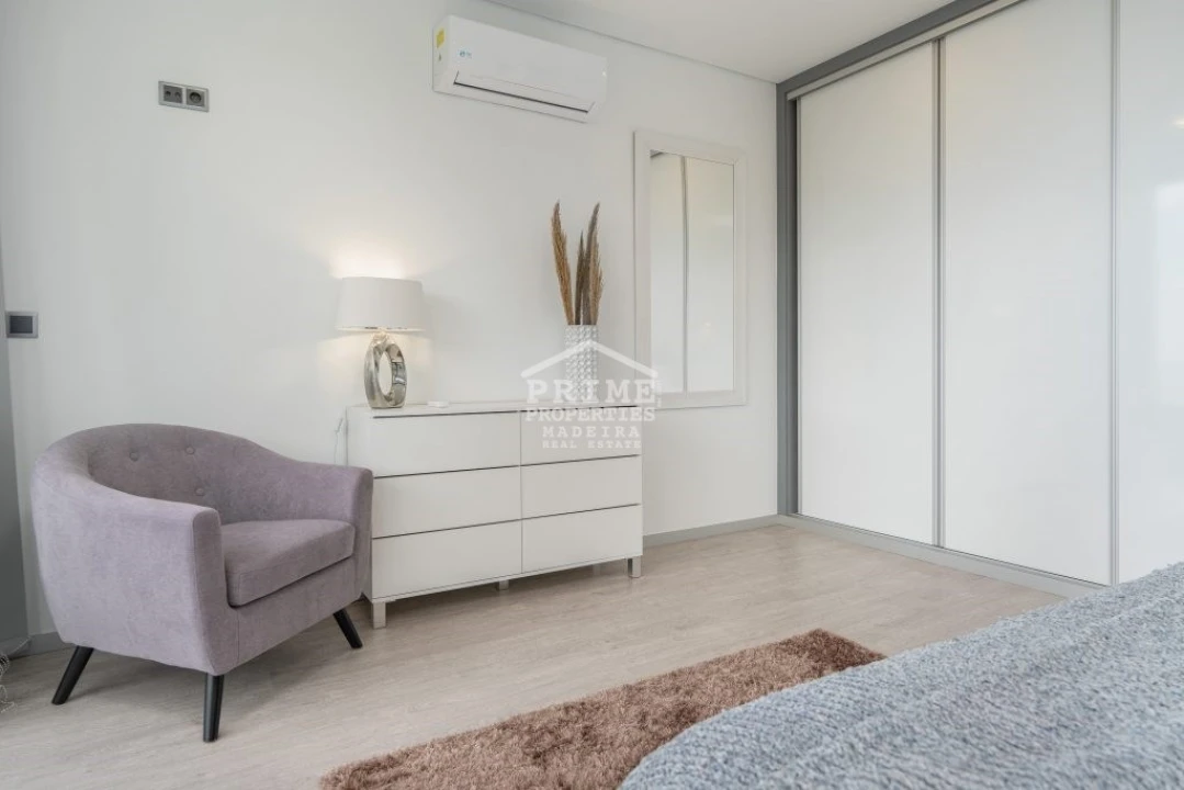 Moradia T3 para Venda em Arco da Calheta Foto 17