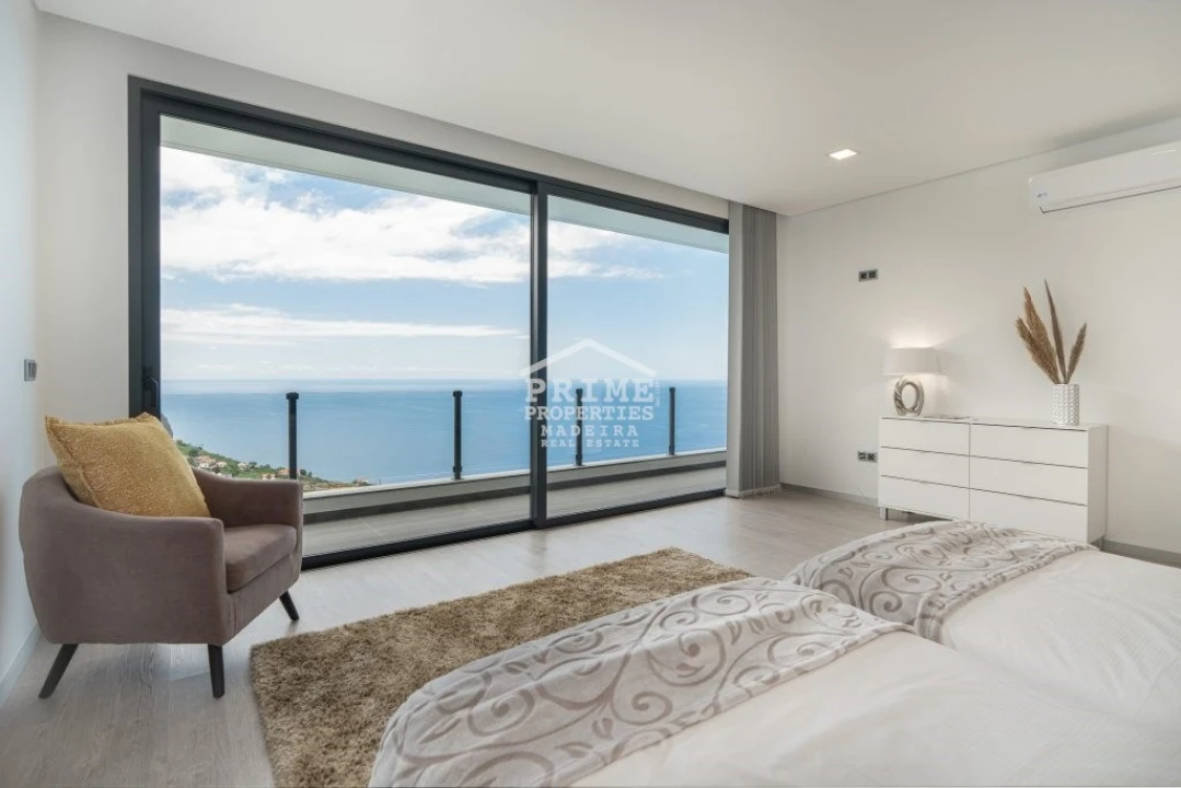 Moradia T3 para Venda em Arco da Calheta Foto 31