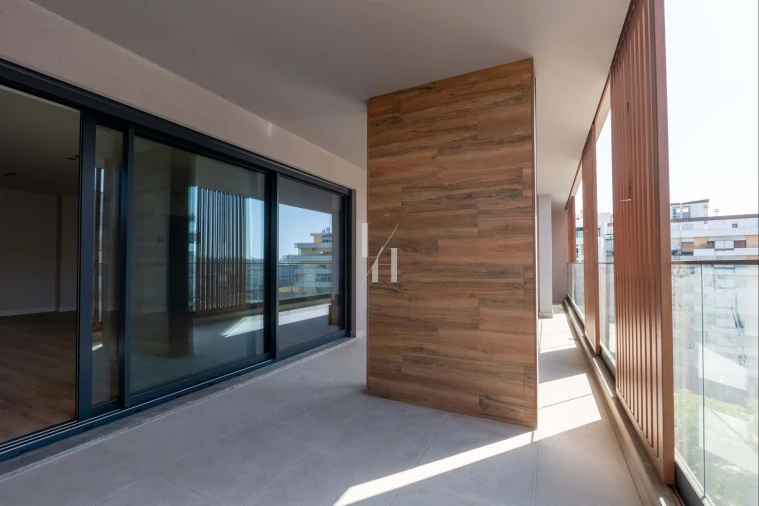 Apartamento T5 para Venda em Faro (Sé e São Pedro) Foto 27