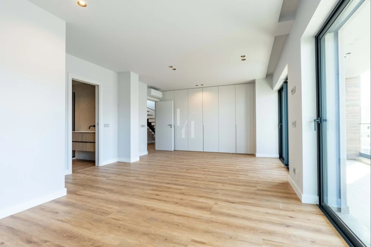 Apartamento T5 para Venda em Faro (Sé e São Pedro) Foto 10