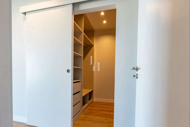 Apartamento T5 para Venda em Faro (Sé e São Pedro) Foto 12