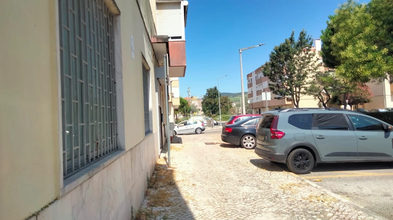Negócio para Venda em Póvoa de Santa Iria e Forte da Casa Foto 13