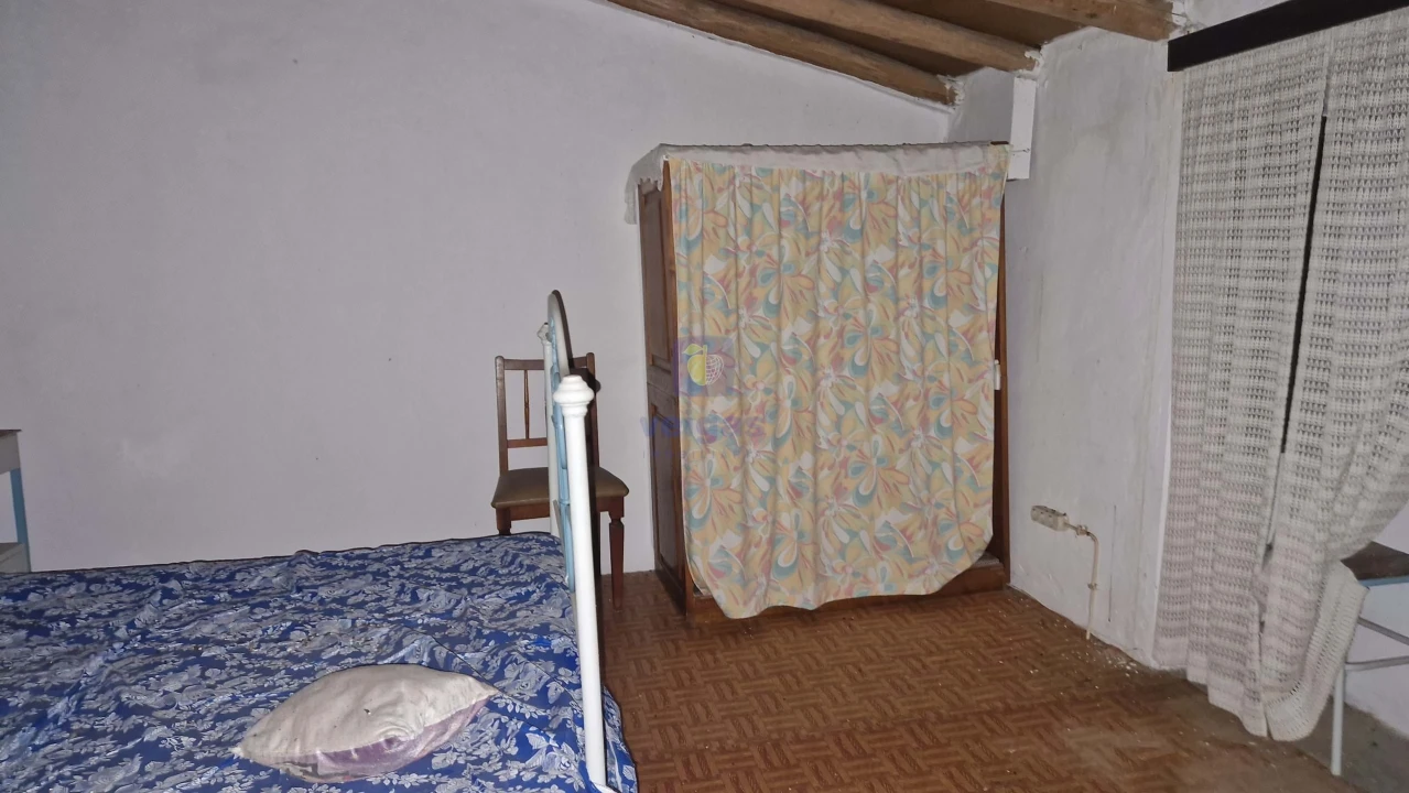 Moradia T1 para Venda em Cachopo Foto 11
