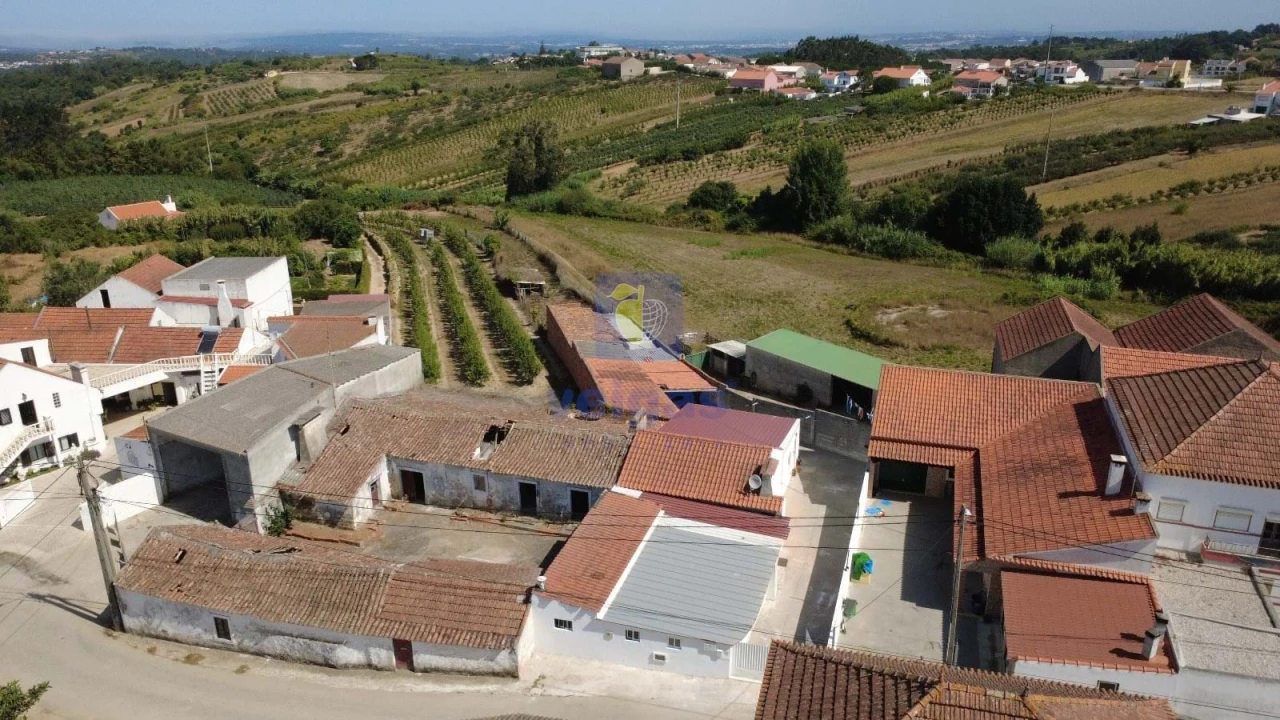 Quinta T2 para Venda em Usseira Foto 1