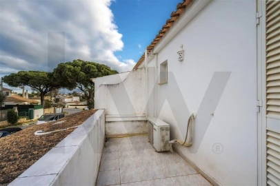Moradia T1 para Venda em Albufeira e Olhos de Água