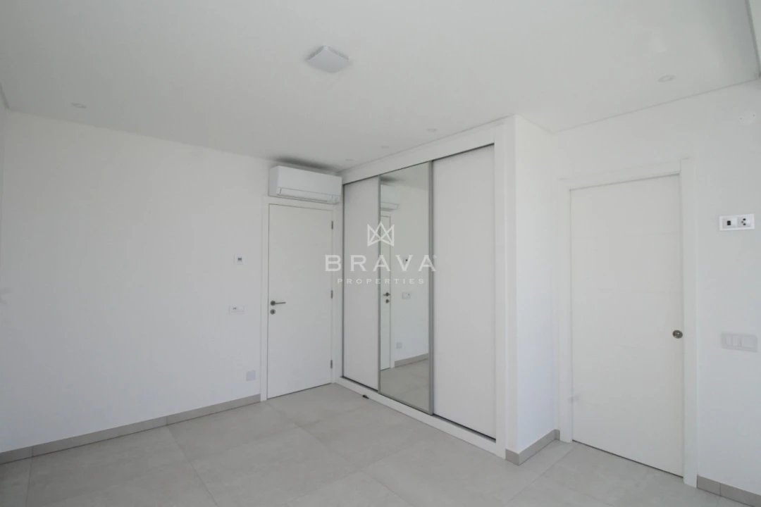 Moradia T4 para Venda em Albufeira e Olhos de Água Foto 38