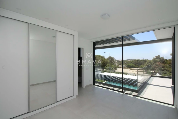 Moradia T4 para Venda em Albufeira e Olhos de Água Foto 36