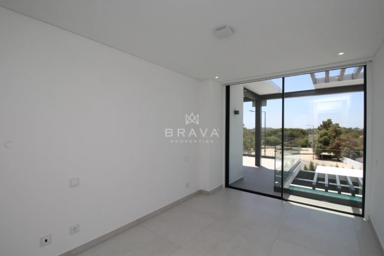 Moradia T4 para Venda em Albufeira e Olhos de Água Foto 30