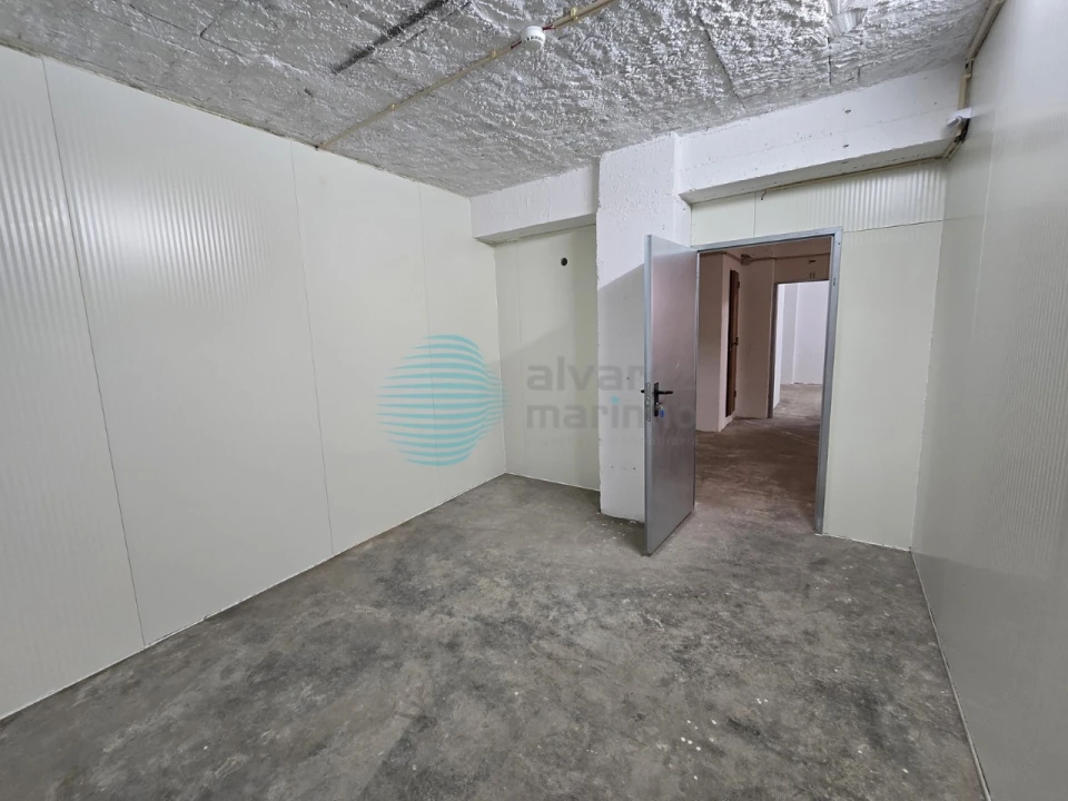 Armazém para Arrendamento em Santa Maria, São Pedro e Matacães Foto 7