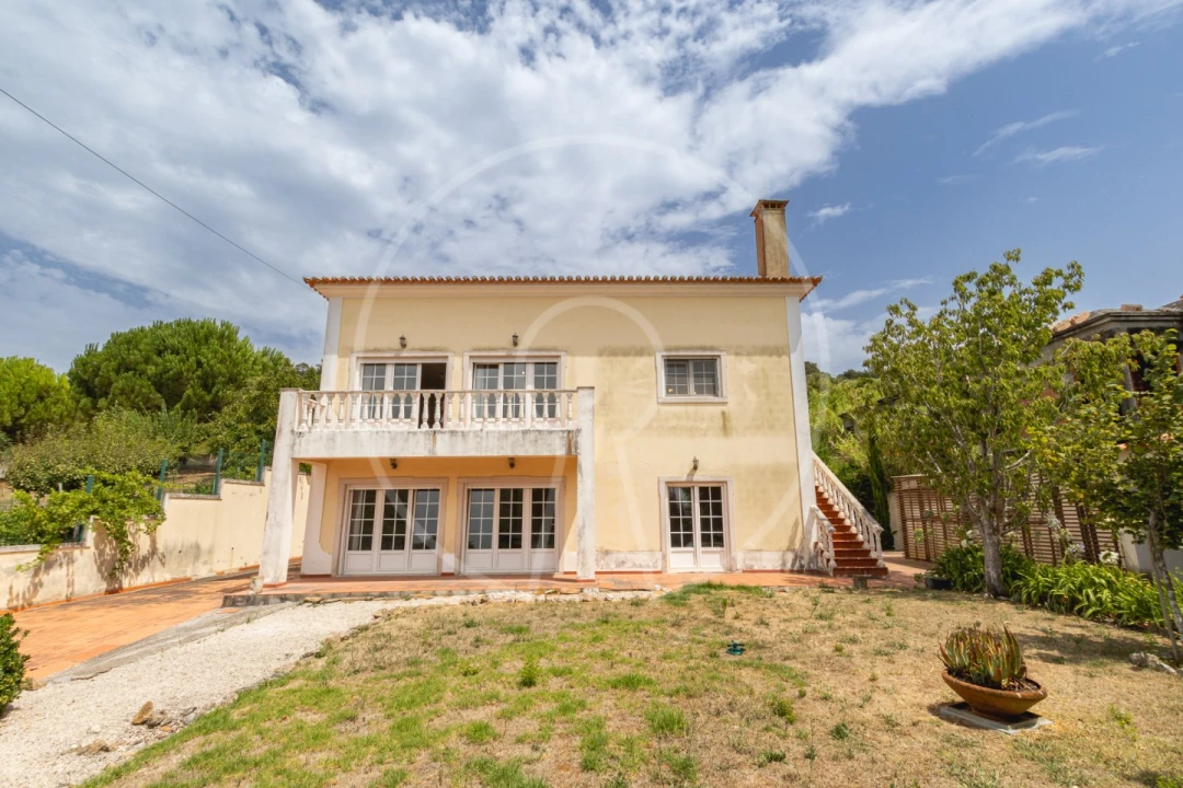 Moradia T4 para Venda em Santo Quintino Foto 1