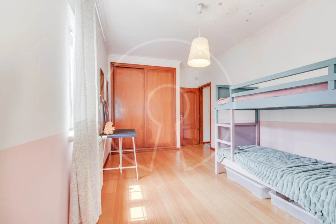 Moradia T4 para Venda em Santo Quintino Foto 29