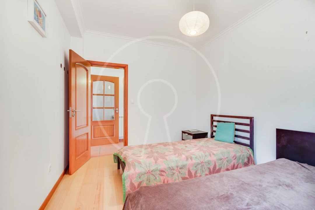 Moradia T4 para Venda em Santo Quintino Foto 17