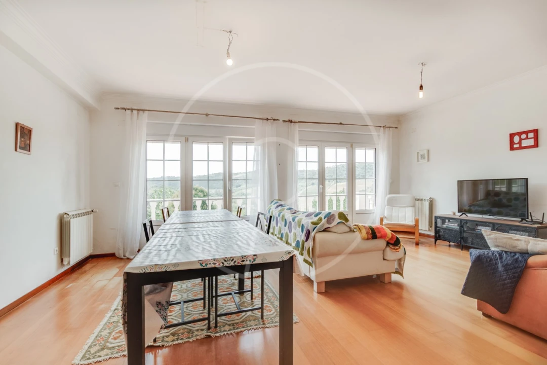 Moradia T4 para Venda em Santo Quintino Foto 5